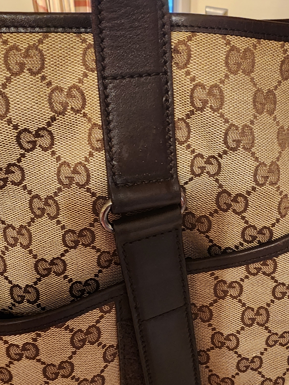Gucci Beige GG Supreme Canvas Tote with Dark Brown Leather Trim - Picture 3 of 16